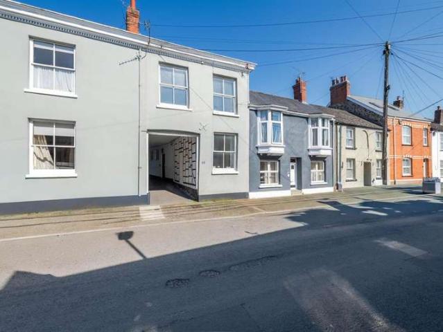 3 Bedroom Town House
