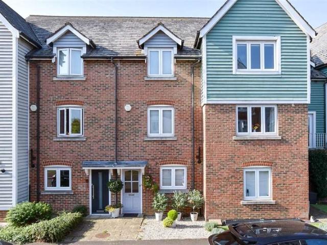 3 Bedroom Town House