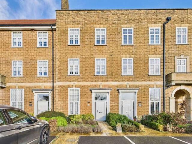 3 Bedroom Town House