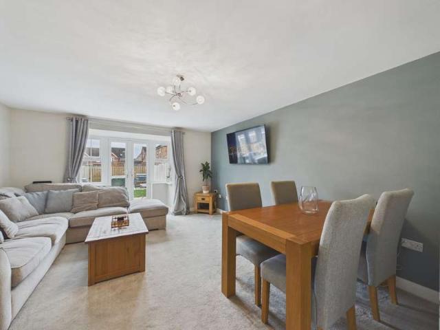 3 Bedroom Town House