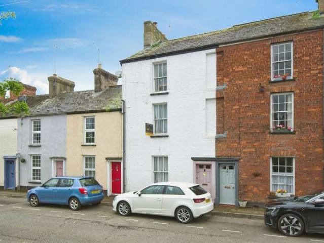3 Bedroom Town House