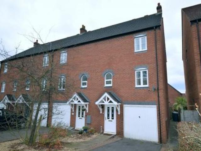 3 bedroom Town house To Let