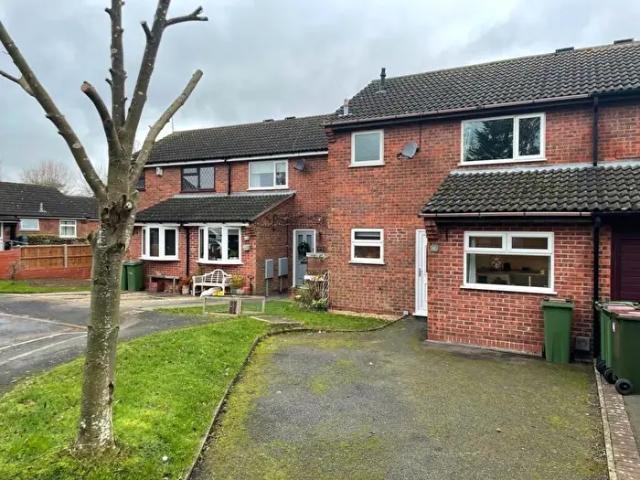 3 Bedroom Town House To Rent In Mennecy Close, Countesthorpe, Leicester, LE8