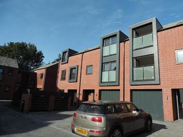 3 Bedroom Town House To Rent In Millstone Drive, Holywell Mill, Ashby, LE65
