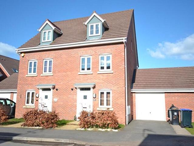 3 Bedroom Town House To Rent In Ophelia Drive Stratford Upon Avon Warwickshire, CV37