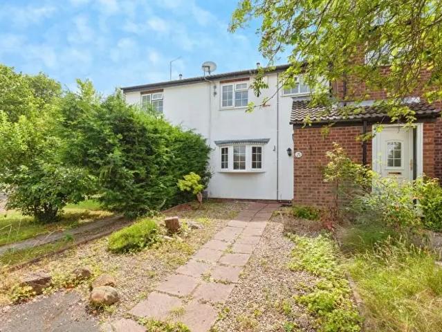 3 Bedroom Town House To Rent In Burton Close, Oadby, LE2