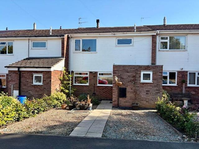 3 Bedroom Town House To Rent In Barton Road, Osbaston, Nuneaton, CV13