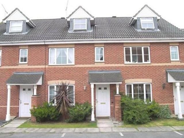 3 Bedroom Town House To Rent In Book Now For Sept, CV1