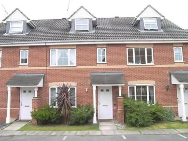 3 Bedroom Town House To Rent In Book Now For Sept, CV1