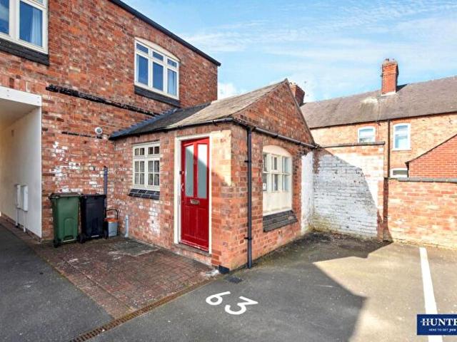 3 Bedroom Town House To Rent In Canal Street, Wigston, LE18