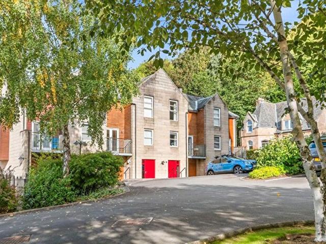 3 Bedroom Town House To Rent In Chalmers Court, Bridge Of Allan, Stirling, FK9