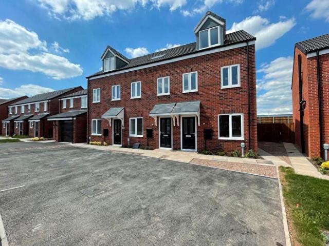 3 Bedroom Town House To Rent In Gadwall Road, Stoke Bardolph, Burton Joyce, Nottingham, NG14