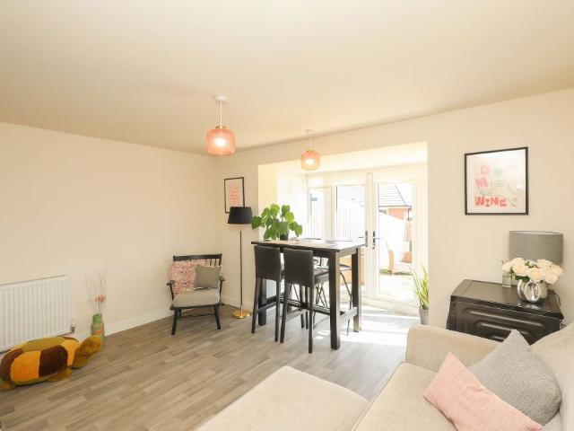 3 bedroom Town House to rent