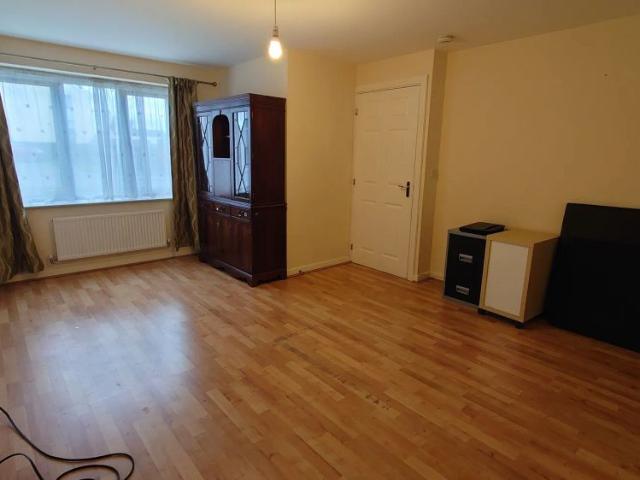 3 bedroom town house to rent