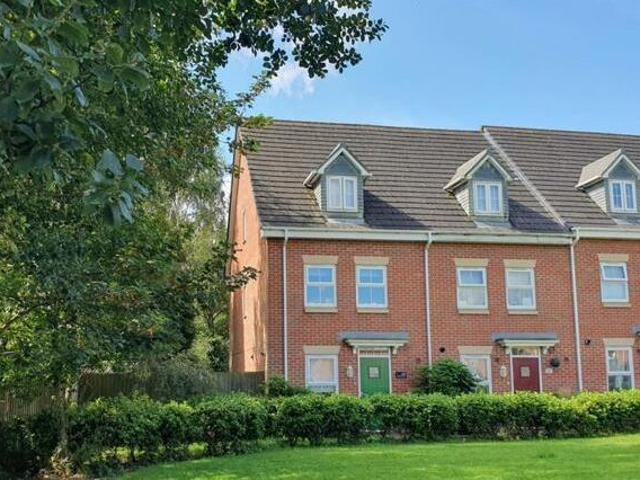 3 Bedroom Town House For Sale In Coalville