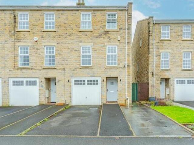3 Bedroom Town House For Sale In Mossley