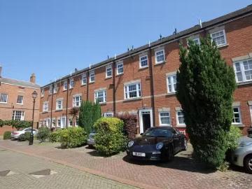 3 bedroom town house for rent in Nicholas Street Mews, Chester.