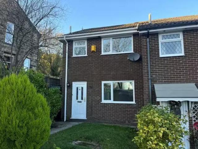 3 bedroom town house for rent in Rostron Road, Ramsbottom, BL0