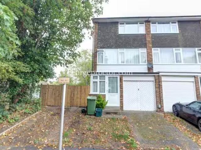 3 bedroom town house for rent in Southlands Grove, Bickley, BR1