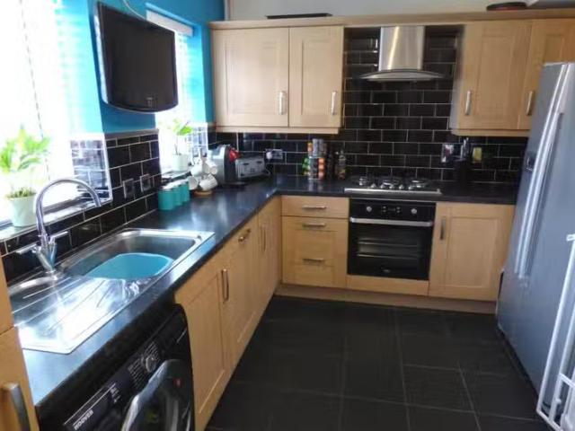 3 bedroom town house for rent in Sycamore Drive, Auckley, DN9