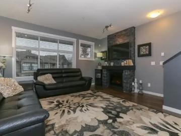 3 Bedroom Townhouse Maple Ridge BC 103542208