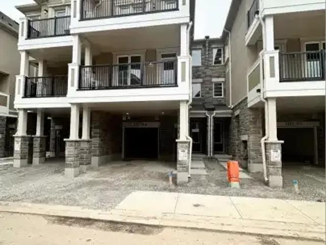 3 Bedroom Townhouse Milton ON 103770668