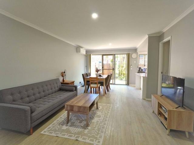 3 Bedroom Townhouse Near Harbour Town Shopping Centre