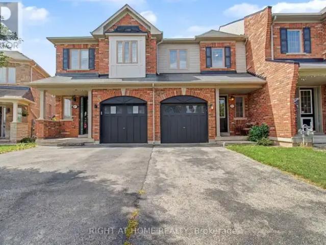 3 Bedroom Townhouse Oakville ON 105119034