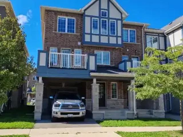 3 Bedroom Townhouse Oakville ON 105411006