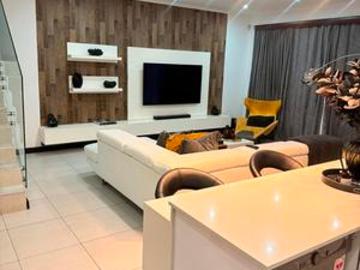 3 bedroom townhouse on the market in.