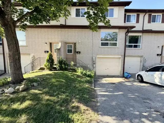 3 Bedroom Townhouse Orillia ON 104535514