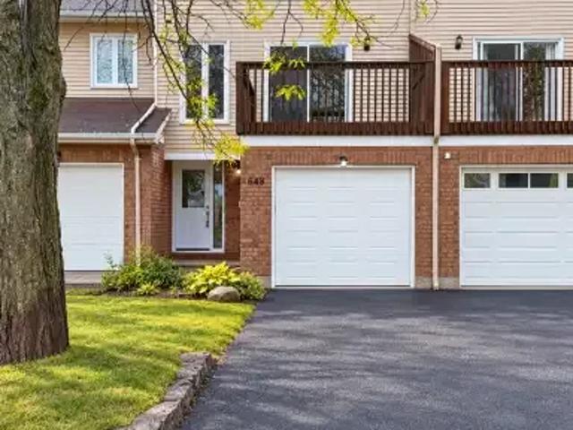 3 Bedroom Townhouse Orleans ON 106044712