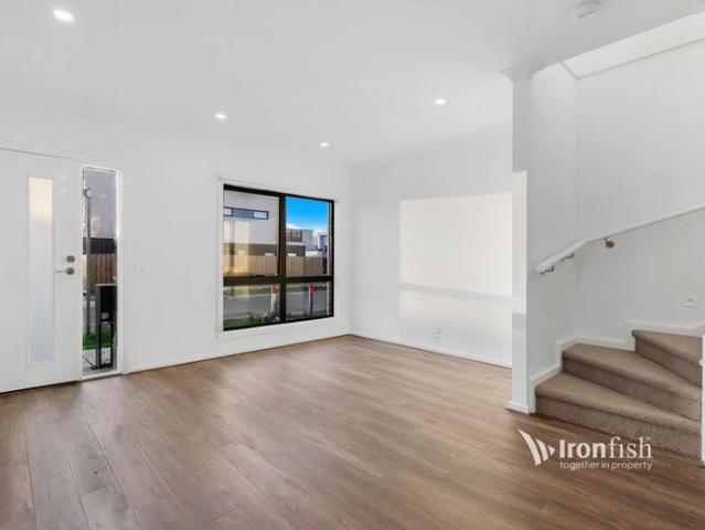 3 BEDROOM TOWNHOUSE at LINC