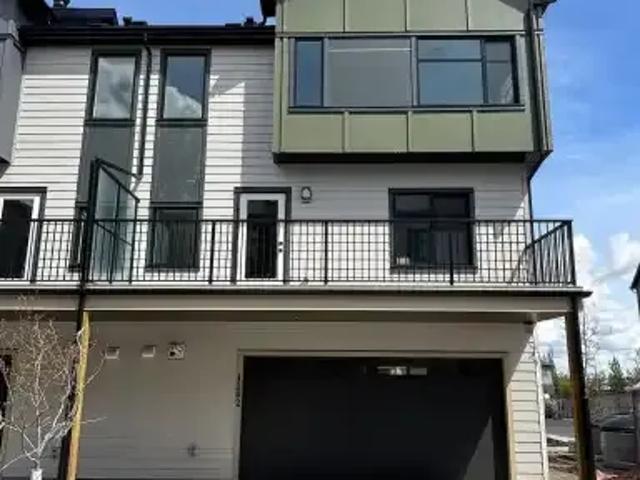 3 Bedroom Townhouse Airdrie AB 104957767