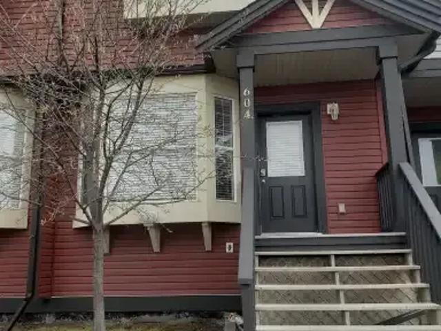 3 Bedroom Townhouse Airdrie AB 106095587
