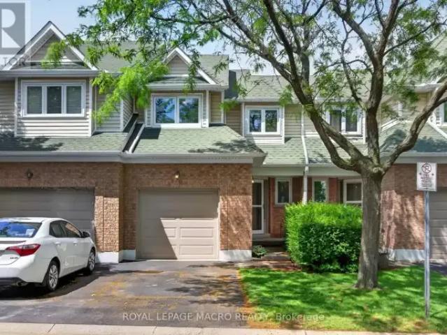 3 Bedroom Townhouse Burlington ON 103338503