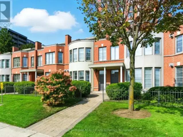 3 Bedroom Townhouse Burlington ON 103355344