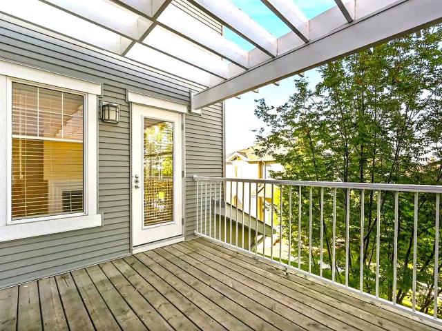 3 BR Townhouse Backing Onto Green Space – All Utilities Included!