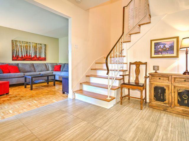 3 Bedroom Townhouse Beaconsfield QC LS88868975