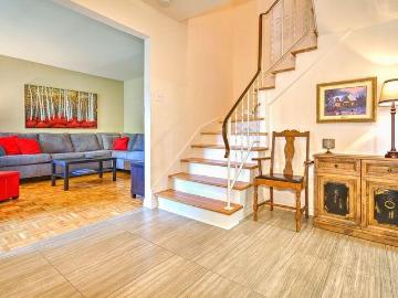 Townhouse to rent in T - Patio