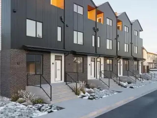 3 Bedroom Townhouse Calgary AB 104434133