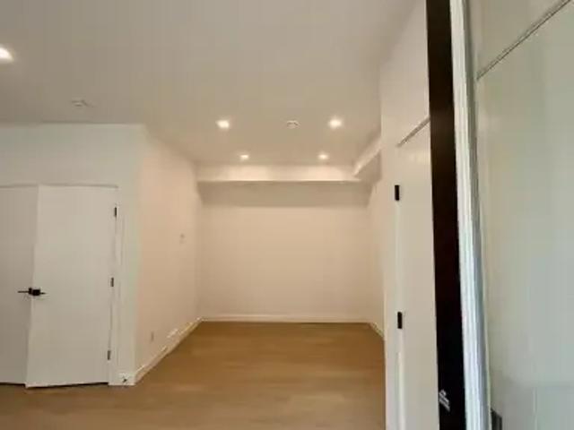 3 Bedroom Townhouse Calgary AB 104506801