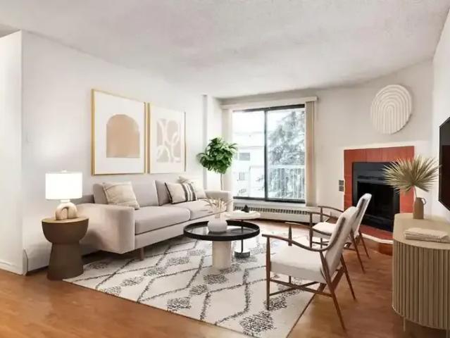 3 Bedroom Townhouse Calgary AB 104972012
