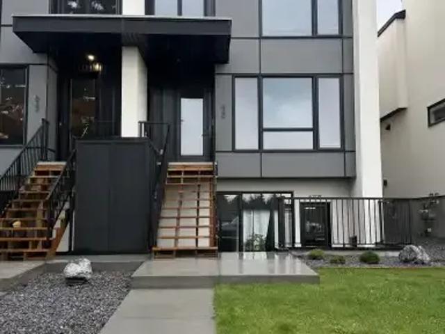 3 Bedroom Townhouse Calgary AB 104991567