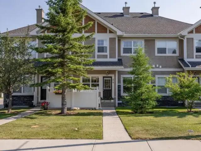 3 Bedroom Townhouse Calgary AB 105100724