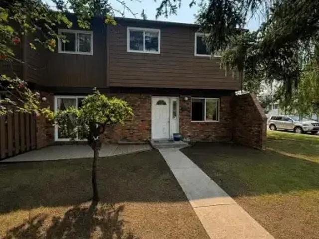 3 Bedroom Townhouse Calgary AB 105100812