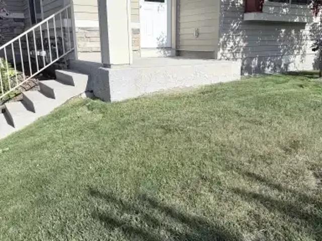 3 Bedroom Townhouse Calgary AB 105118857
