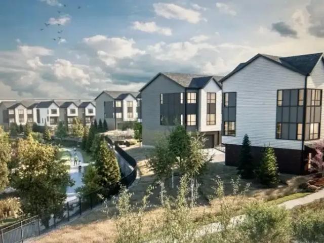 3 Bedroom Townhouse Calgary AB 105198474