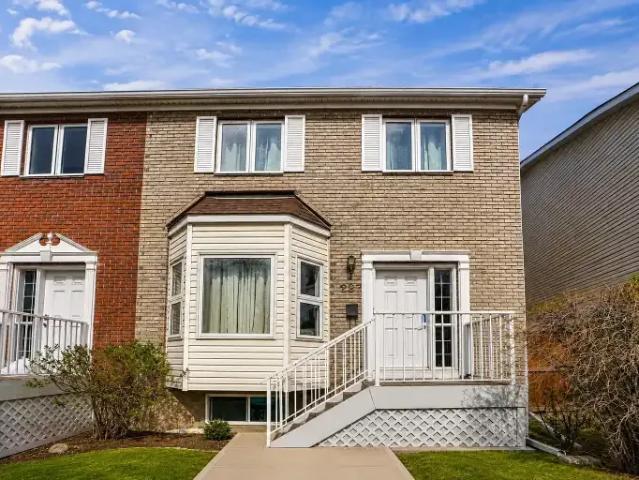 3 Bedroom Townhouse Calgary AB 105226653