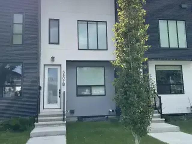 3 Bedroom Townhouse Calgary AB 105486689